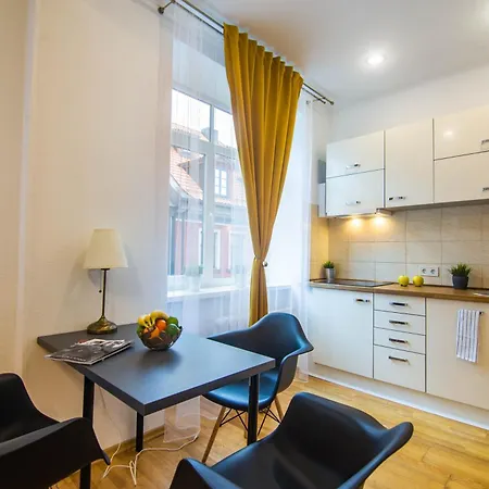 Old Town Sunshine Flat *